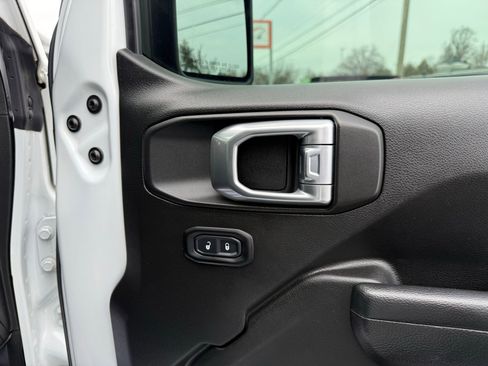 Used 2022 Jeep Gladiator Rubicon image 20