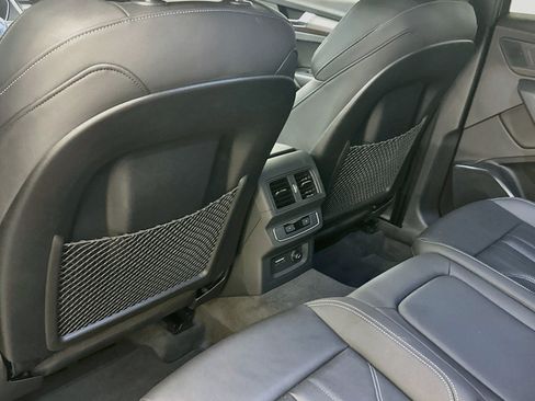 Used 2023 Audi Q5 2.0T Premium w/ Convenience Package AWD/4WD image 29