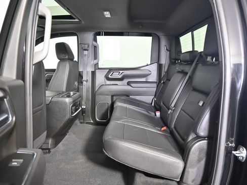 Used 2025 Chevrolet Silverado 1500 LTZ AWD/4WD image 17