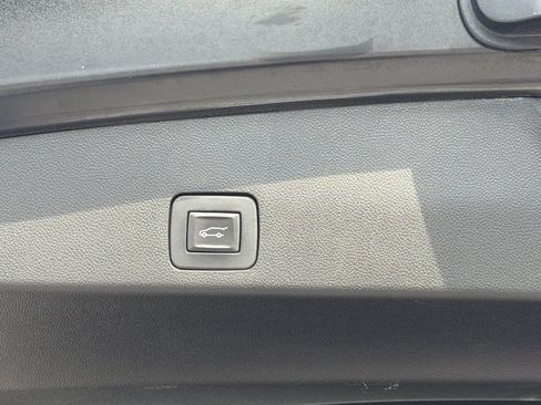Used 2023 Buick Encore GX Select FWD image 19