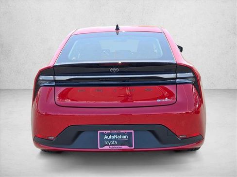 New 2026 Toyota Prius Plug-In Hybrid FWD image 8