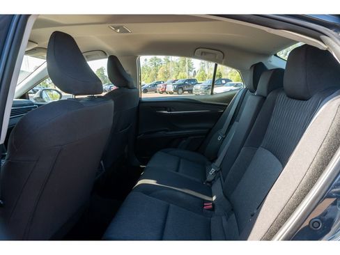 Used 2025 Toyota Camry LE image 13