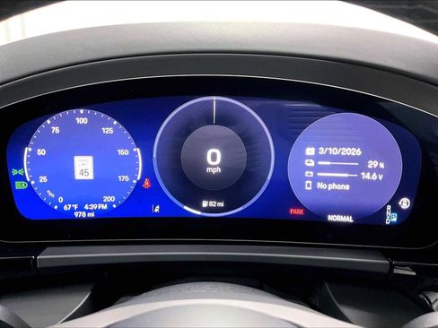 Used 2025 Porsche Macan Electric image 24