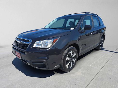 Used 2018 Subaru Forester 2.5i w/ Alloy Wheel Package AWD/4WD image 6