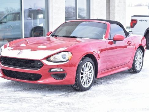 Used 2017 FIAT 124 Spider Classica image 9