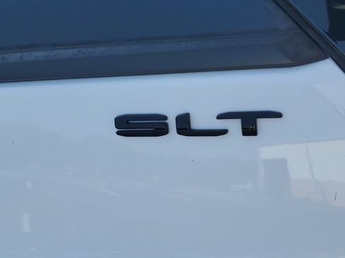 Used 2023 GMC Terrain SLT w/ Elevation Edition FWD image 28