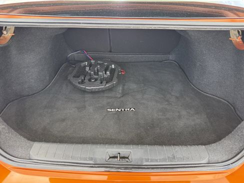 Used 2022 Nissan Sentra SR w/ Electronics Package FWD image 31