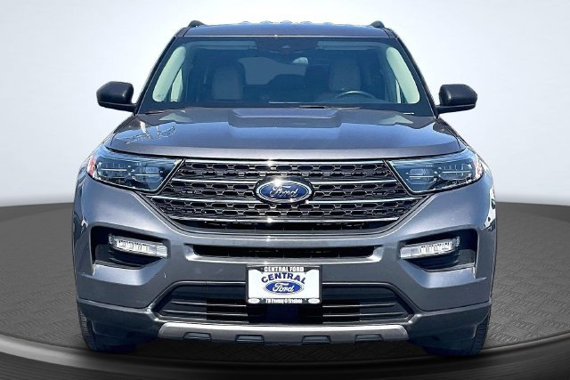 Certified 2023 Ford Explorer XLT w/ Equipment Group 202A RWD image 3