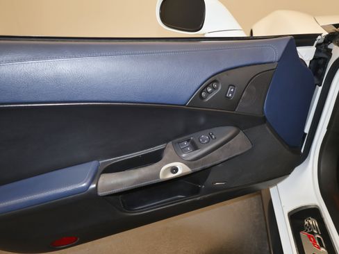 Used 2013 Chevrolet Corvette 427 w/ 1SC Preferred Equipment Group image 17