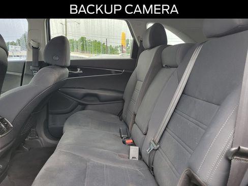 Used 2019 Kia Sorento L FWD image 11