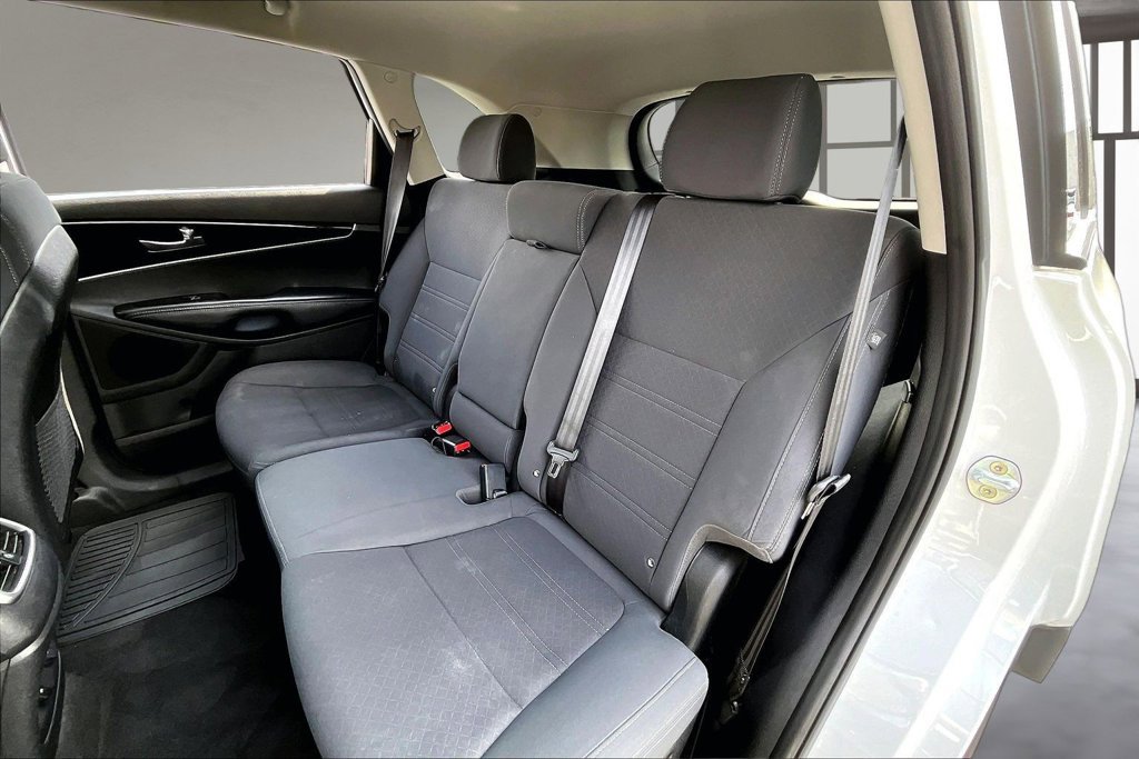 Used 2016 Kia Sorento AWD w/ LX Convenience Package image 26