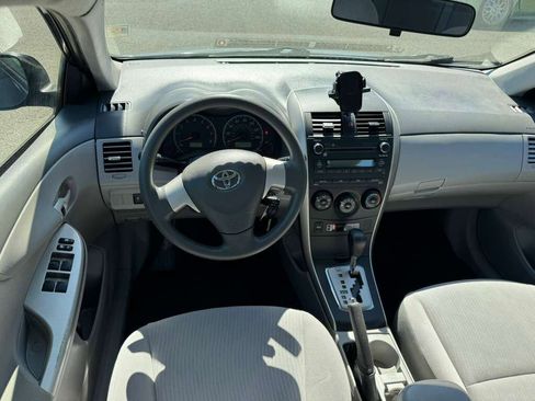 Used 2010 Toyota Corolla LE FWD image 5