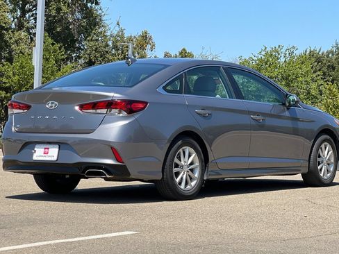 Used 2018 Hyundai Sonata SE FWD image 4