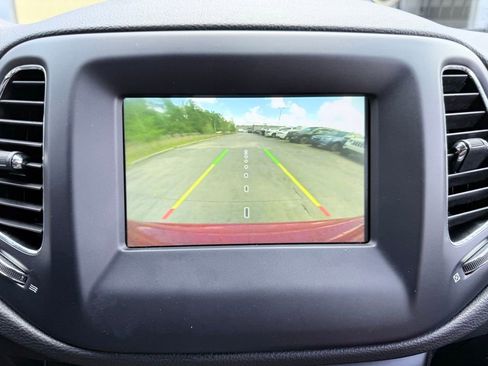 Used 2021 Jeep Compass Latitude w/ Convenience Group image 17