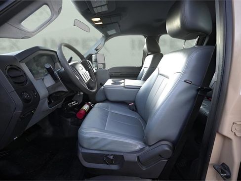 Used 2013 Ford F450 XL w/ Snow Plow Prep Pkg image 15