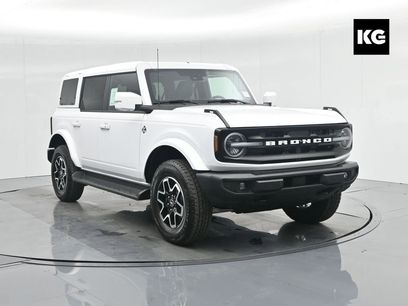 New 2025 Ford Bronco Outer Banks