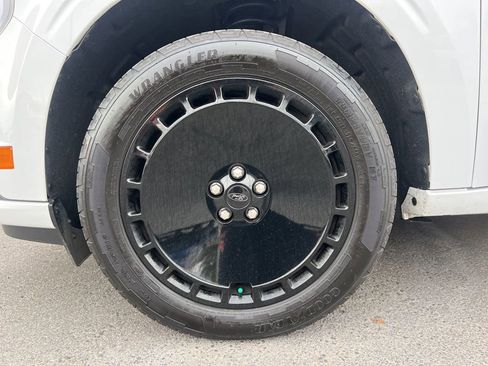 Used 2025 Ford Maverick Lobo image 28