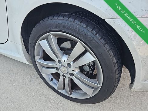 Used 2011 Mercedes-Benz SLK 300 image 18