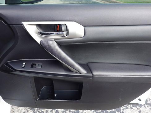 Used 2015 Lexus CT 200h w/ Navigation Package FWD image 24