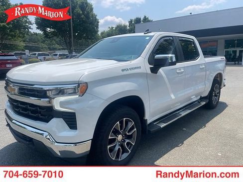 Used 2022 Chevrolet Silverado 1500 LT AWD/4WD image 1