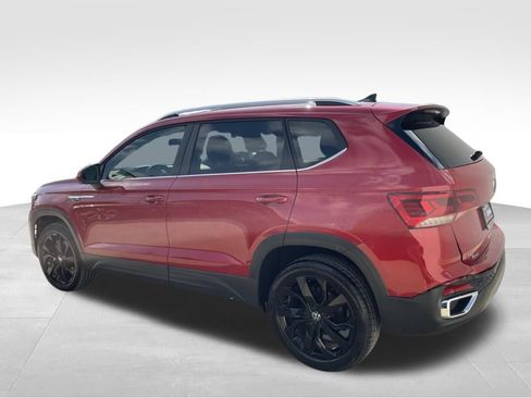 Used 2022 Volkswagen Taos SE FWD image 7