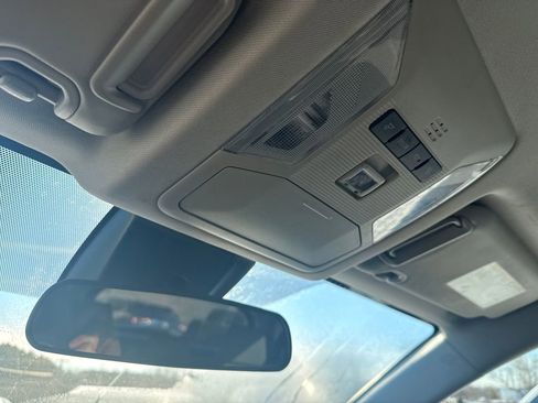 Used 2024 Toyota RAV4 XLE image 35