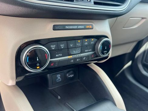 Certified 2022 Ford Escape SEL w/ Technology Package FWD image 14