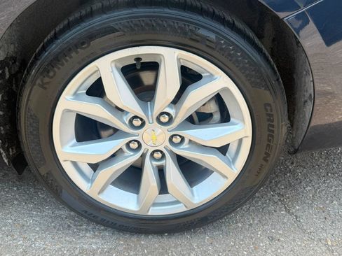 Used 2018 Chevrolet Impala LT FWD image 9