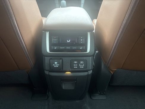 Certified 2025 Subaru Ascent Touring image 28