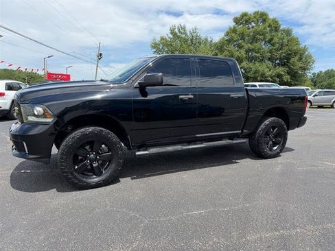 Used 2015 RAM 1500 Express RWD image 2