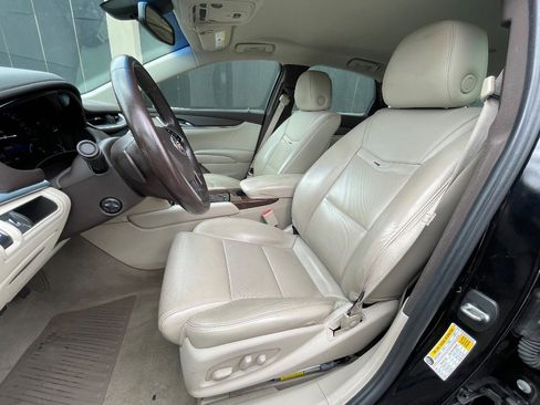 Used 2013 Cadillac XTS FWD image 37