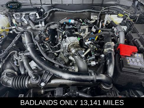 Used 2025 Ford Bronco Badlands image 29