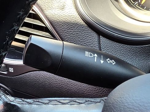 Used 2020 Jeep Cherokee Limited image 51