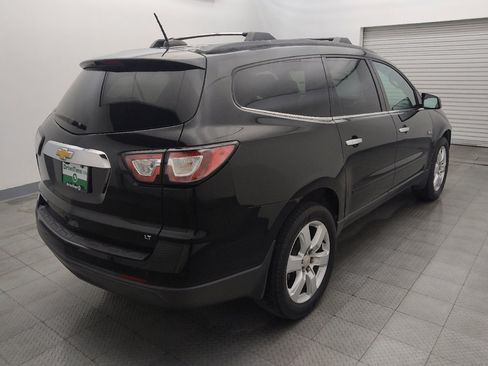 Used 2017 Chevrolet Traverse LT w/ Style and Technology Package FWD image 9