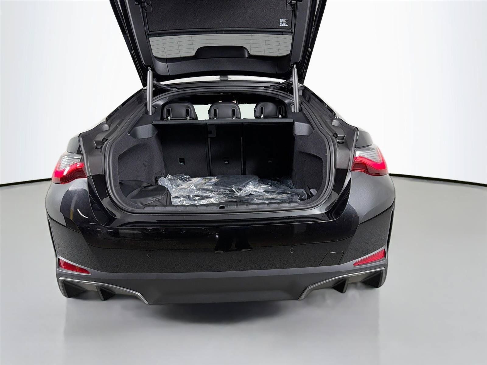 New 2026 BMW i4 xDrive40i AWD/4WD image 51