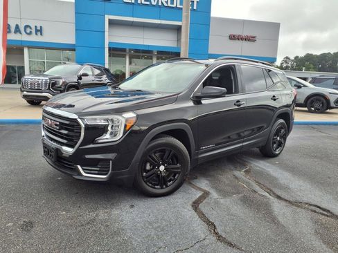 Used 2022 GMC Terrain SLE w/ Driver Convenience Package image 1