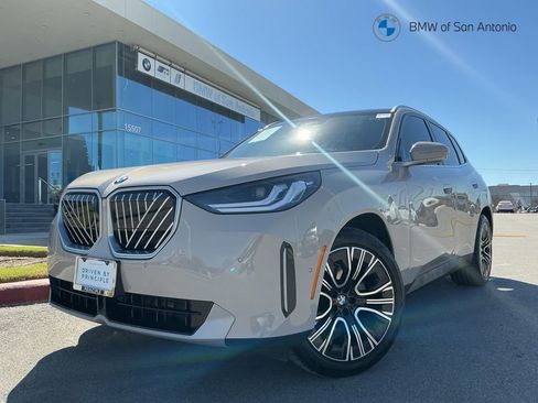 Certified 2025 BMW X3 xDrive30i w/ Premium Package AWD/4WD image 1
