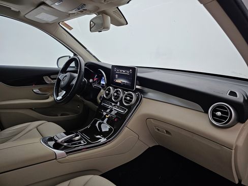 Used 2018 Mercedes-Benz GLC 300 4MATIC image 14