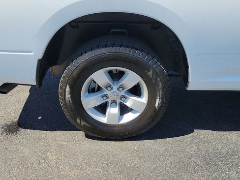 Used 2020 RAM 1500 Tradesman w/ Chrome Plus Package RWD image 7