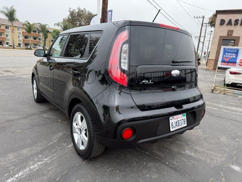 Used 2019 Kia Soul FWD image 10