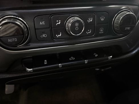 Used 2018 Chevrolet Silverado 1500 LT w/ All Star Edition AWD/4WD image 27