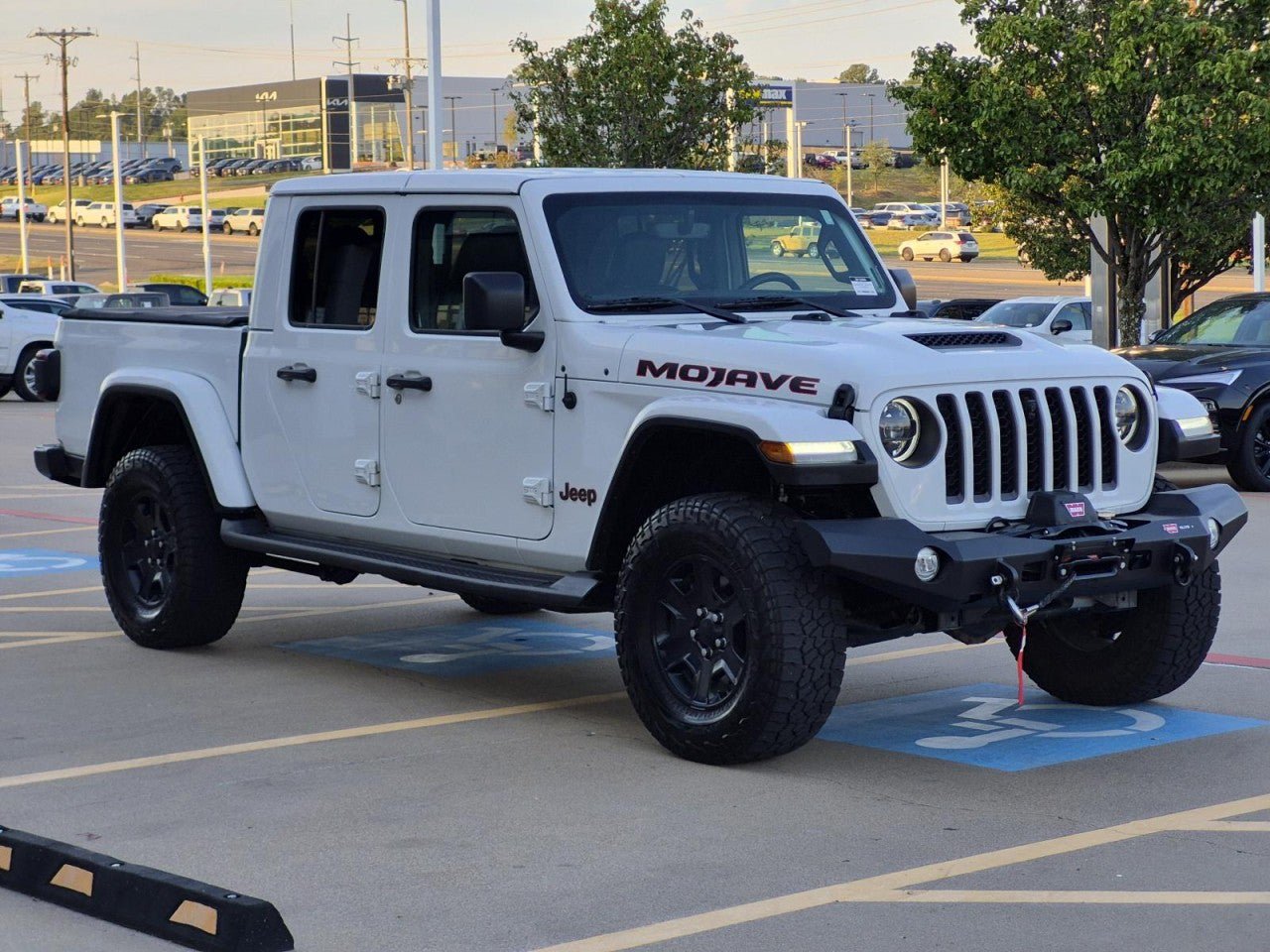 Used 2023 Jeep Gladiator Mojave AWD/4WD image 1