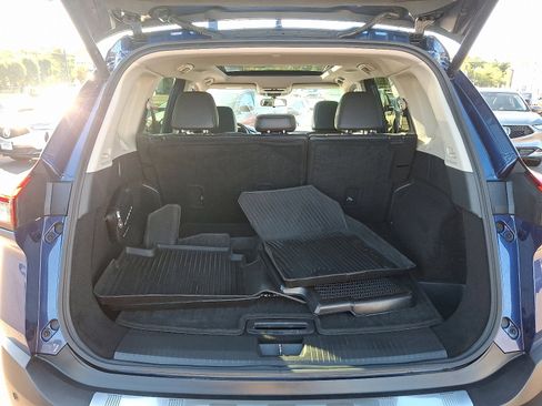 Used 2023 Nissan Rogue SV w/ SV Premium B Package image 31