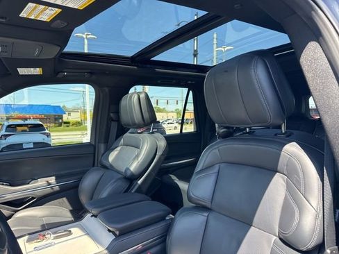 Used 2025 Lincoln Navigator L Reserve w/ Jet Appearance Package AWD/4WD image 14