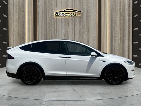 Used 2023 Tesla Model X AWD/4WD image 8
