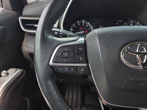 Used 2021 Toyota Highlander XLE FWD image 27