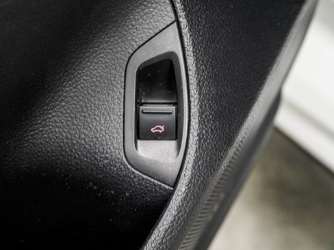 Used 2021 Volkswagen Passat 2.0T SE image 31