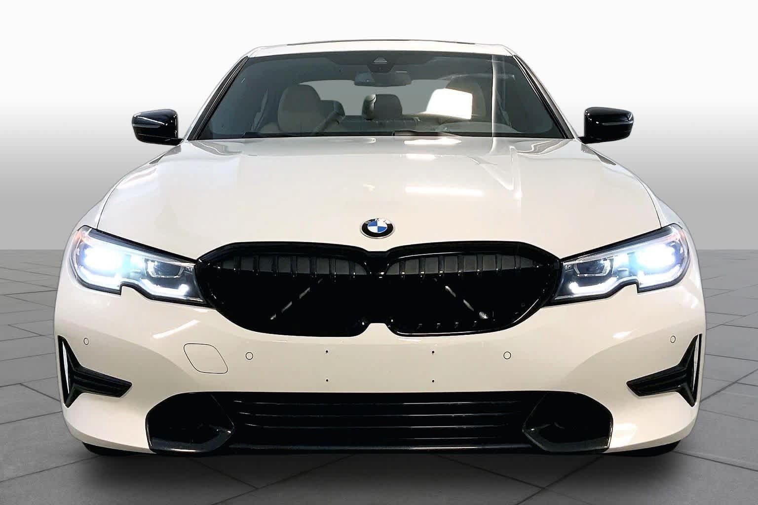 Used 2021 BMW 330i xDrive Sedan w/ Convenience Package AWD/4WD image 3