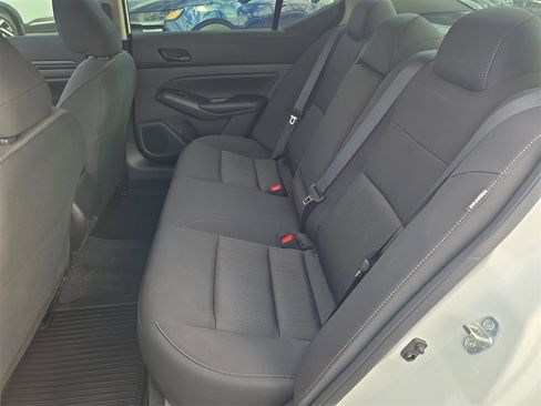 Used 2025 Nissan Altima 2.5 S image 13