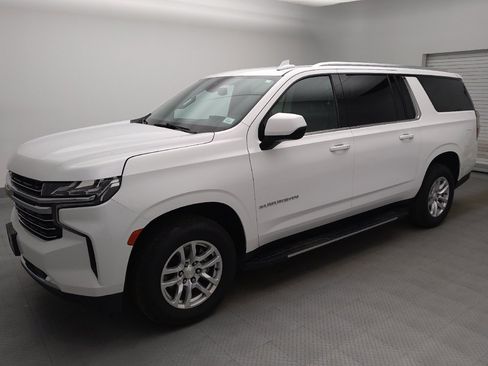 Used 2021 Chevrolet Suburban LT AWD/4WD image 2